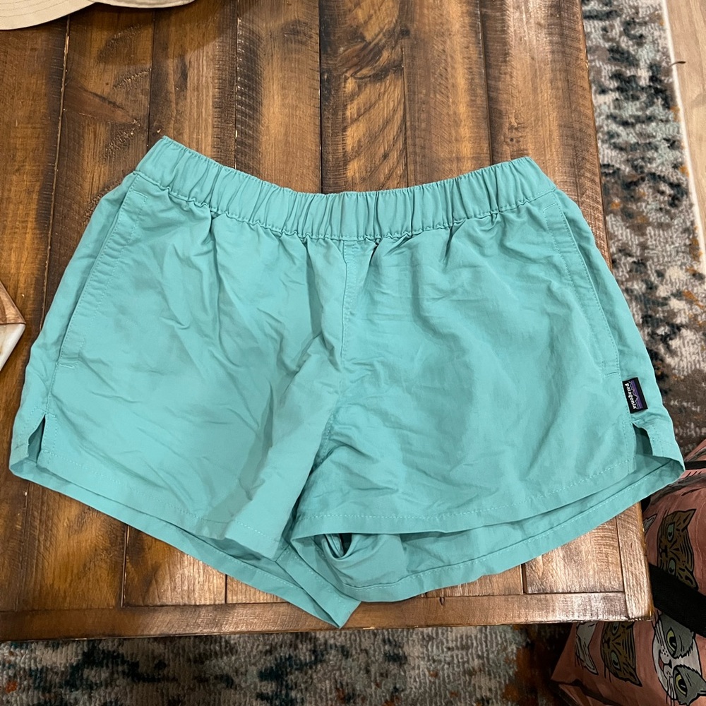 Patagonia Barely Baggies Shorts Womens size Small Teal